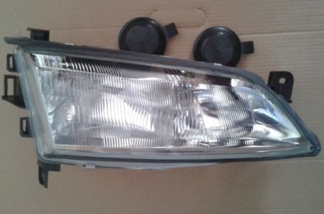 opel Vectra B jobb eladő fényszóró első lámpa_jobb_elso_fenyszoro_opel_vectra-b_1216528_90512320_elso_lampa_akcios_miskolcon.jpg
